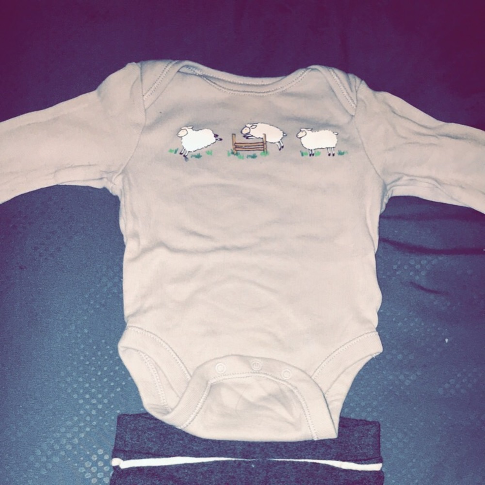 Sheep outfit size 0-3 months